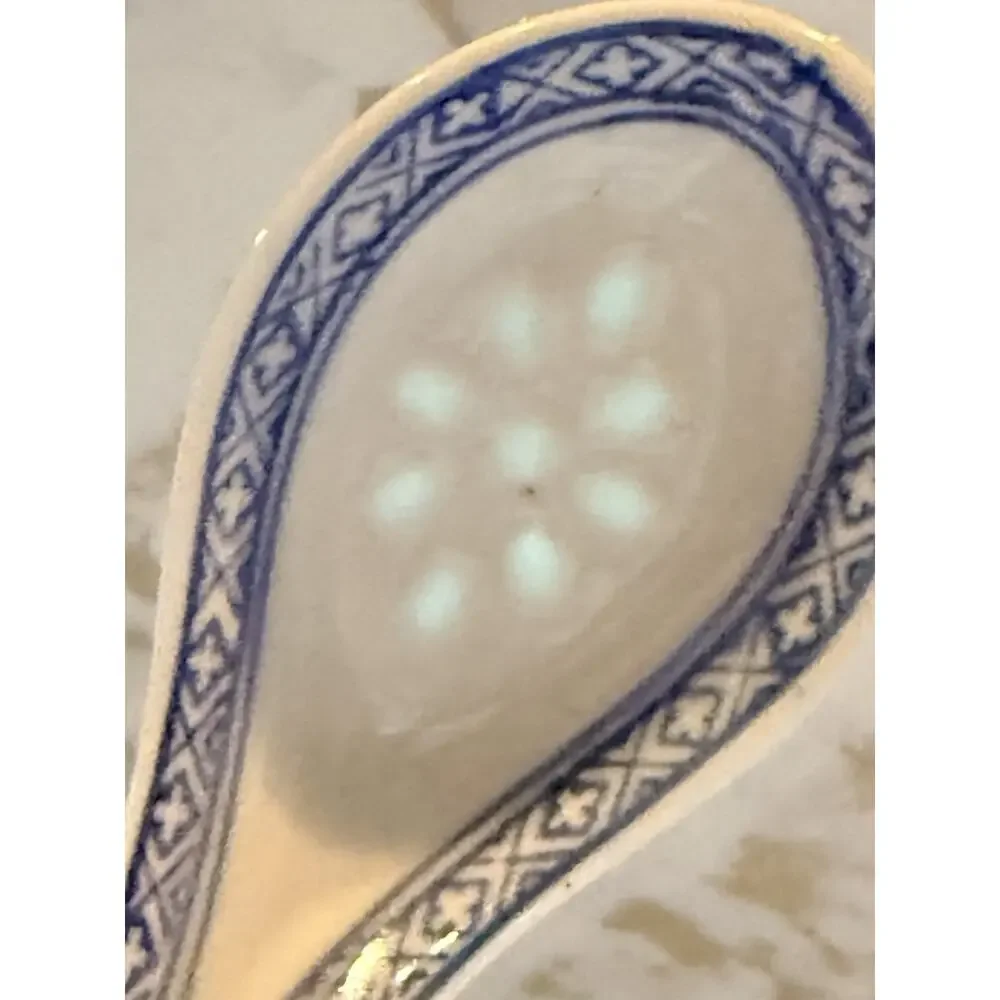 Vintage Chinese Rice Grain Blue White Porcelain Soup Set 4 Cups 4 Saucers Spoon